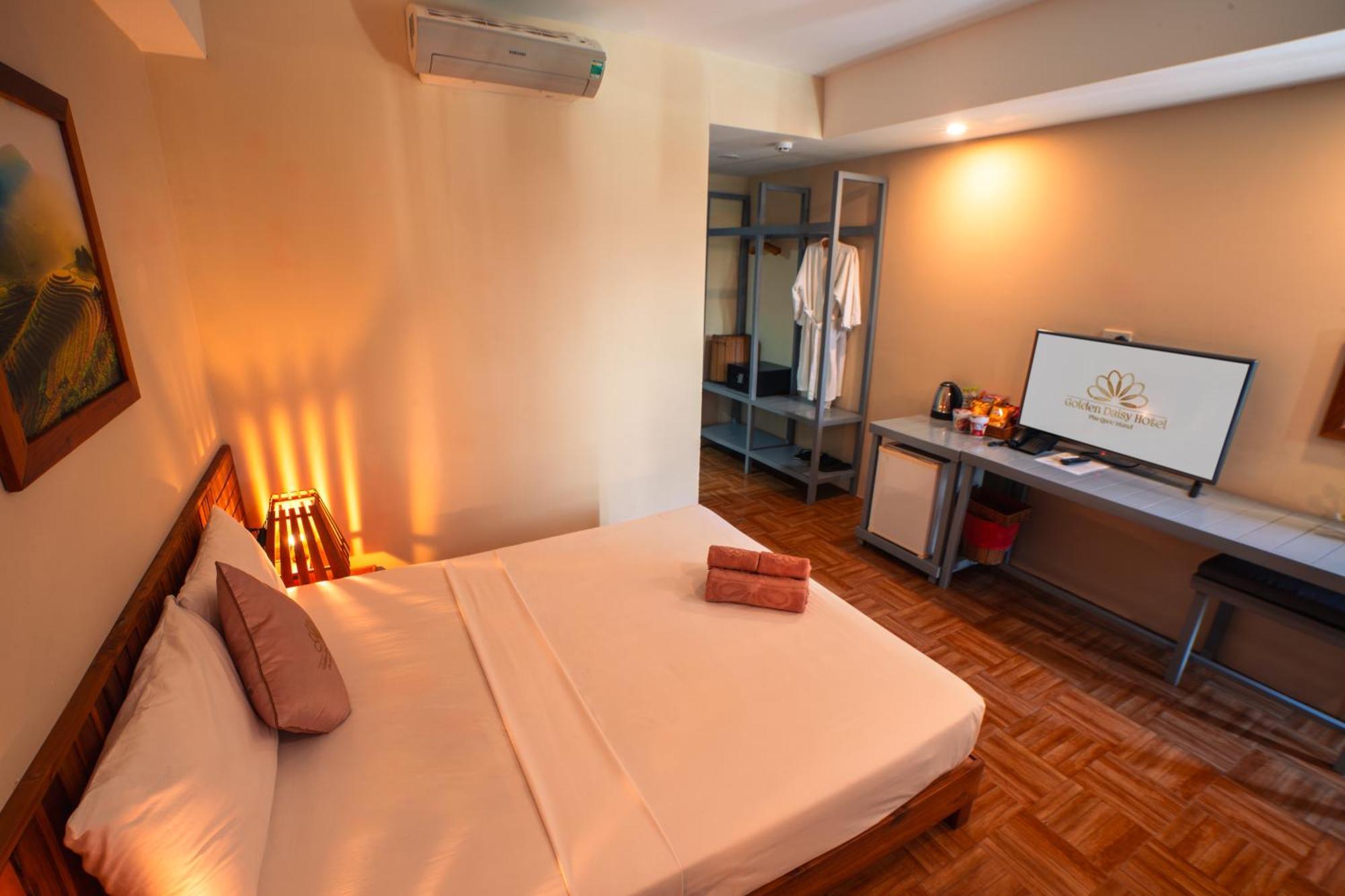 Golden Daisy Hotel Phu Quoc Exterior photo